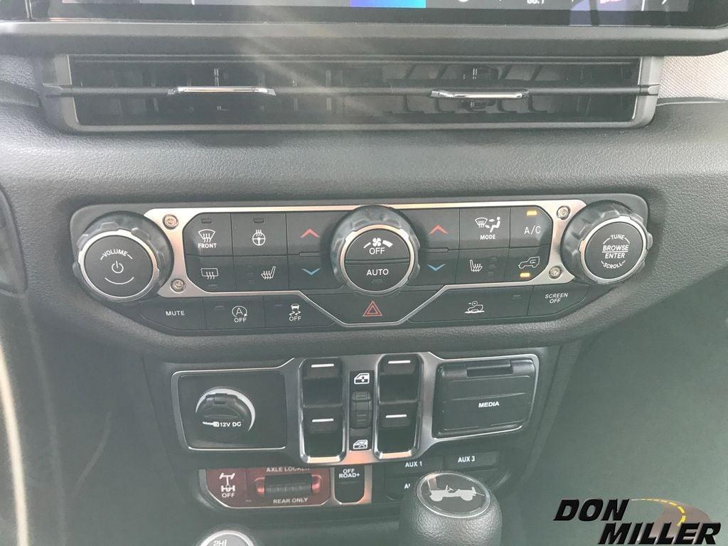 new 2026 Jeep Wrangler car, priced at $47,014