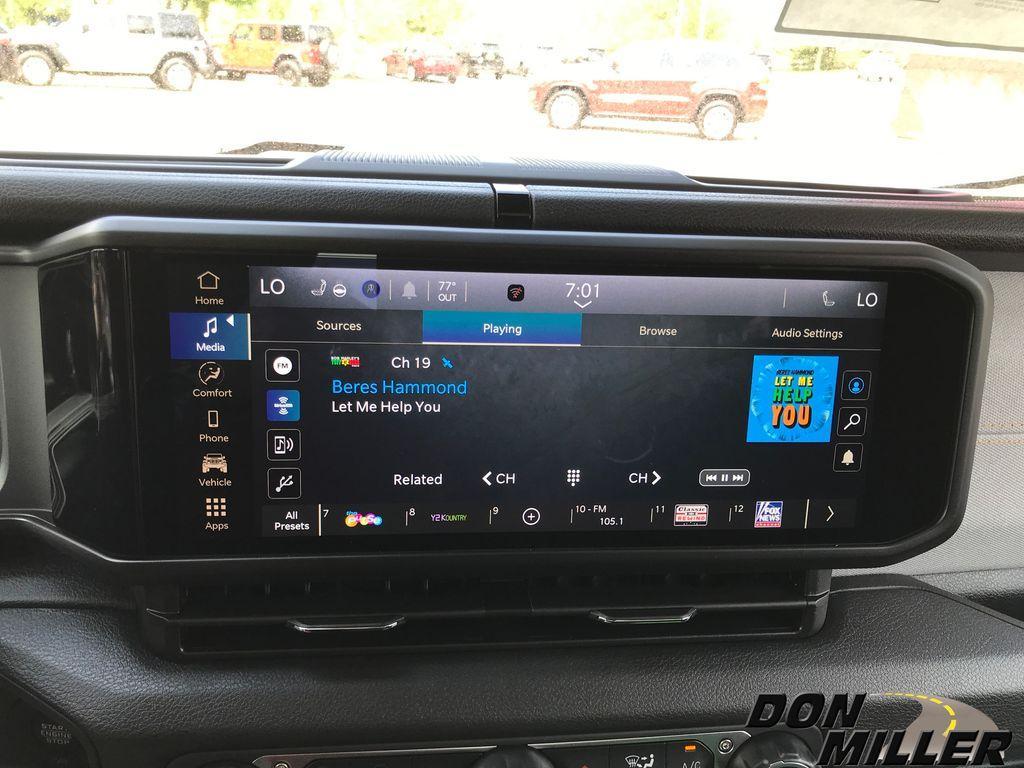 new 2025 Jeep Wrangler car, priced at $41,098
