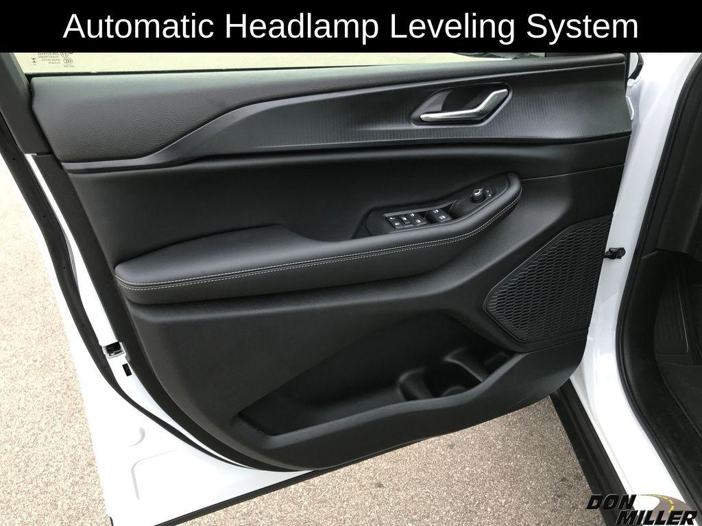 new 2025 Jeep Grand Cherokee L car, priced at $45,044