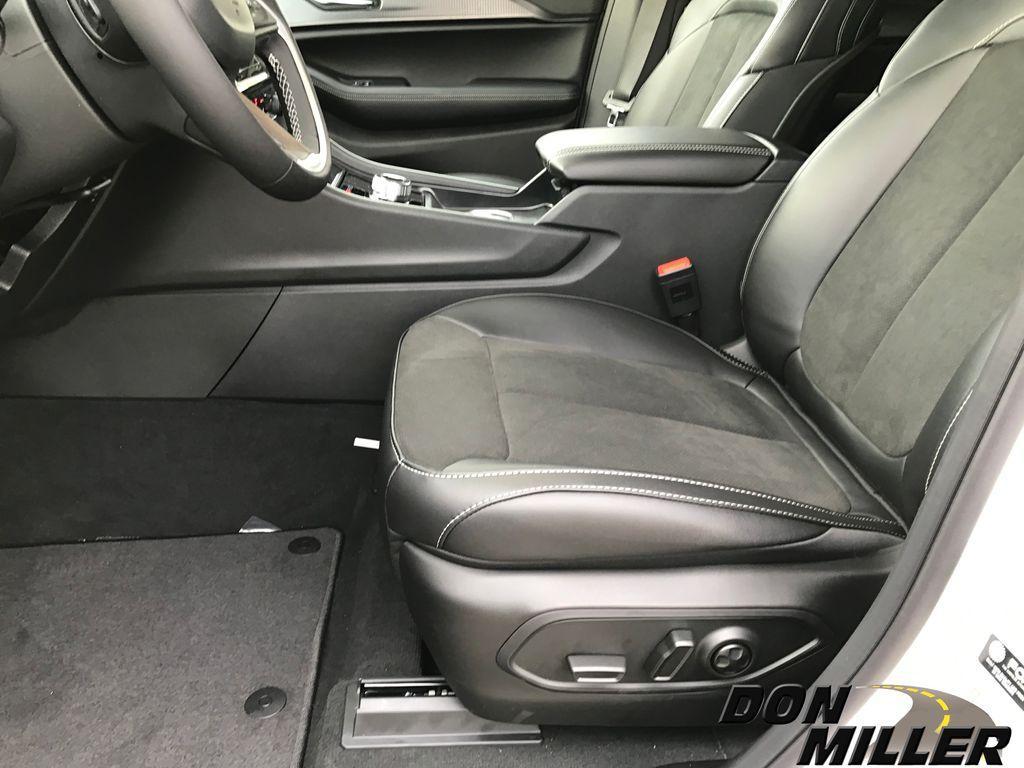 new 2025 Jeep Grand Cherokee L car, priced at $45,044