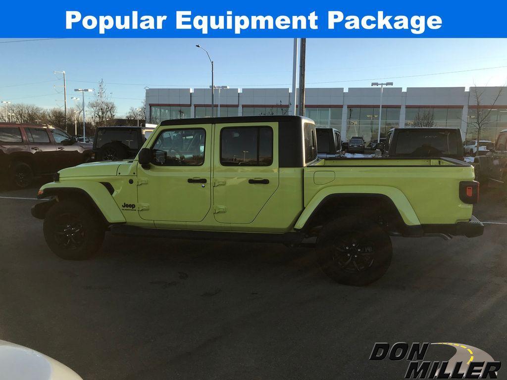 new 2023 Jeep Gladiator car, priced at $39,825