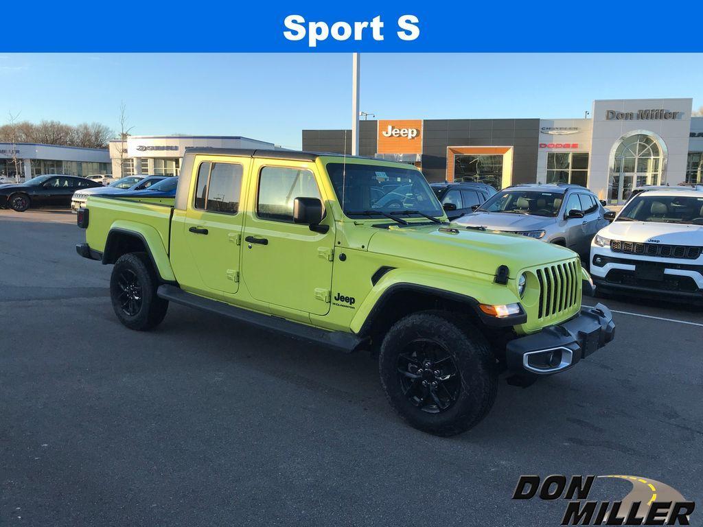 new 2023 Jeep Gladiator car, priced at $39,825