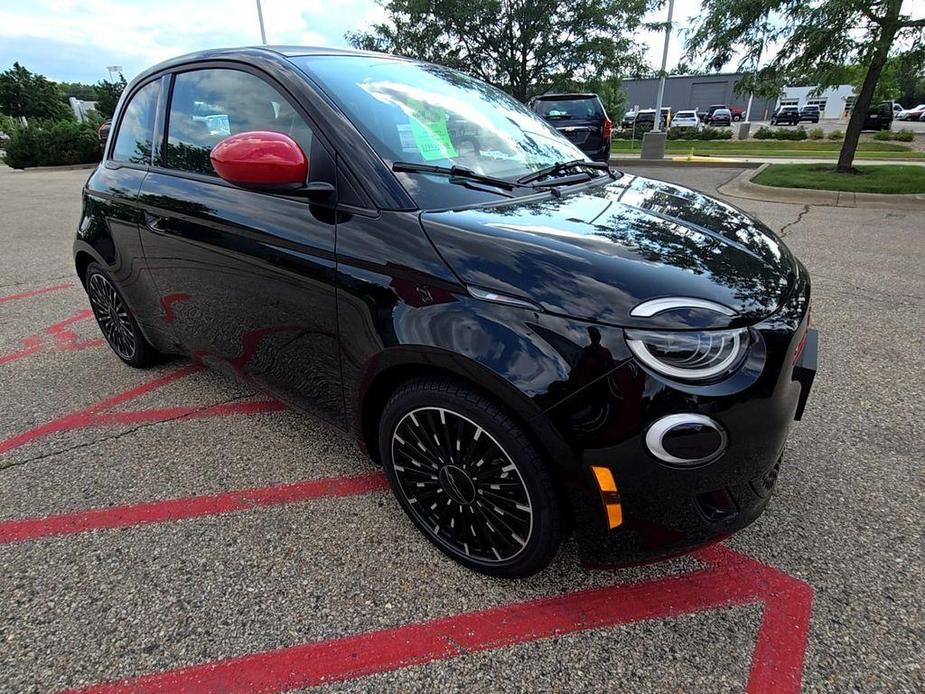 new 2024 FIAT 500e car, priced at $34,095