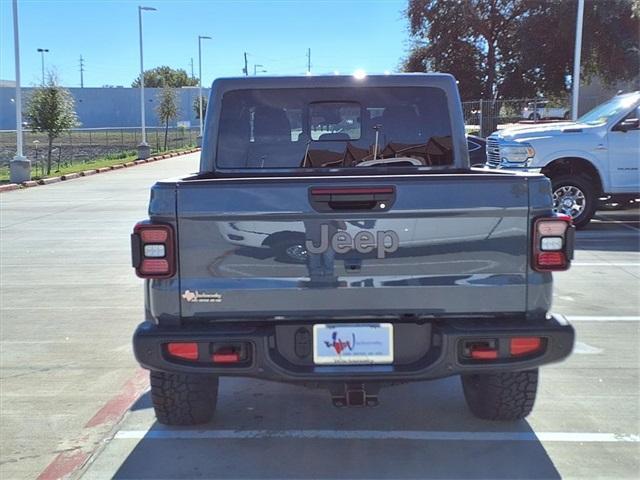 new 2026 Jeep Gladiator car, priced at $65,135