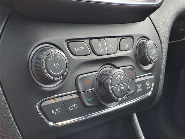 used 2022 Jeep Cherokee car, priced at $22,799