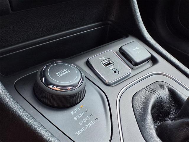 used 2022 Jeep Cherokee car, priced at $22,799