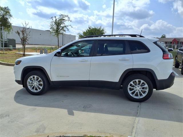 used 2022 Jeep Cherokee car, priced at $22,799