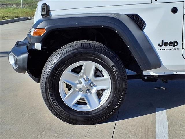 used 2023 Jeep Gladiator car, priced at $26,708