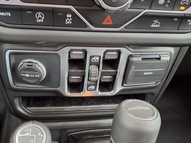 new 2025 Jeep Gladiator car, priced at $42,505