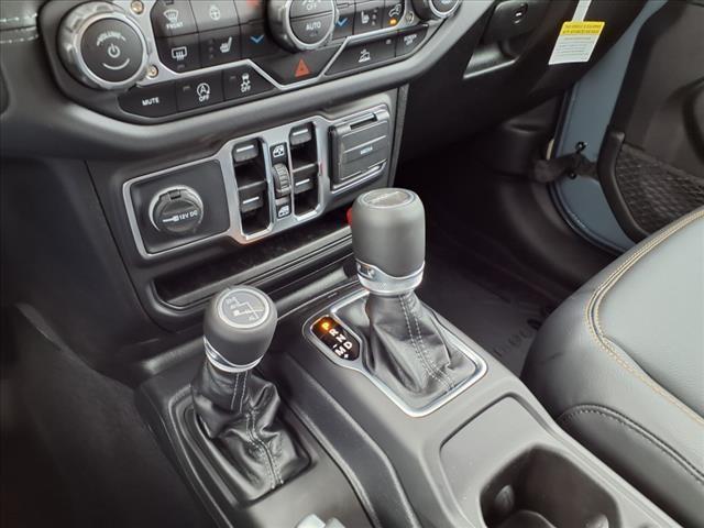 new 2025 Jeep Gladiator car, priced at $42,505