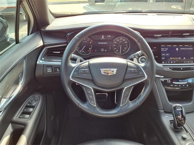used 2021 Cadillac XT5 car, priced at $28,113