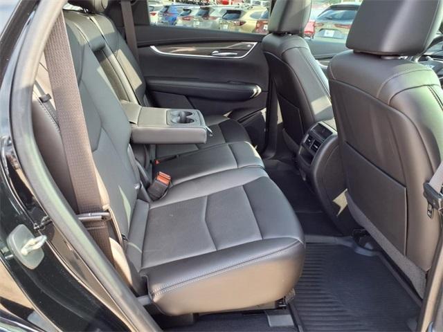 used 2021 Cadillac XT5 car, priced at $28,113