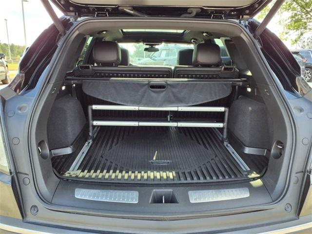used 2021 Cadillac XT5 car, priced at $28,113