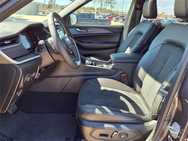 new 2025 Jeep Grand Cherokee L car, priced at $41,357