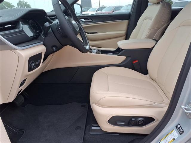 new 2025 Jeep Grand Cherokee L car, priced at $47,927