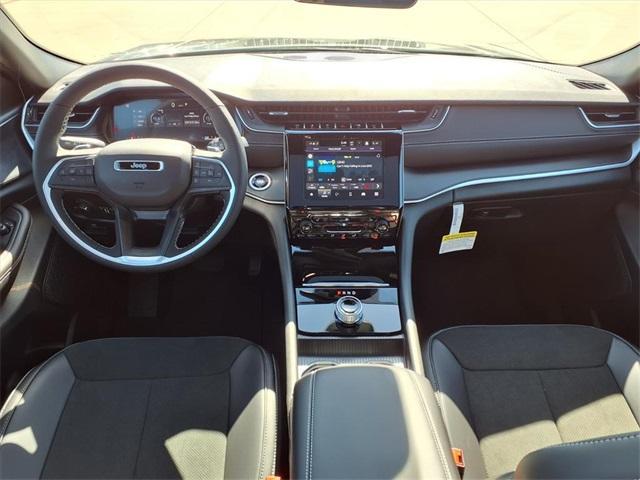 new 2025 Jeep Grand Cherokee car, priced at $42,183