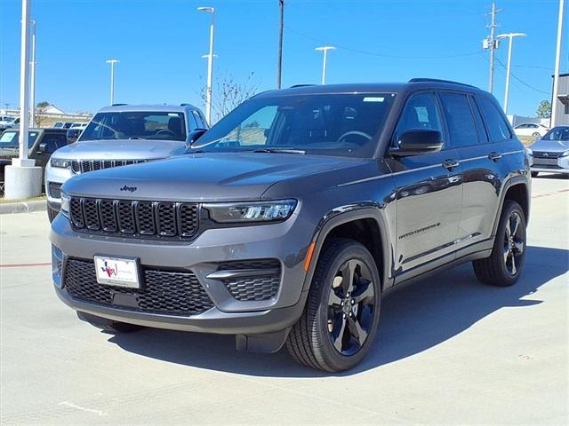 new 2025 Jeep Grand Cherokee car, priced at $42,183