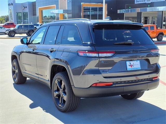 new 2025 Jeep Grand Cherokee car, priced at $42,183