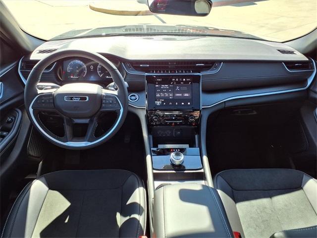 new 2025 Jeep Grand Cherokee L car, priced at $39,557