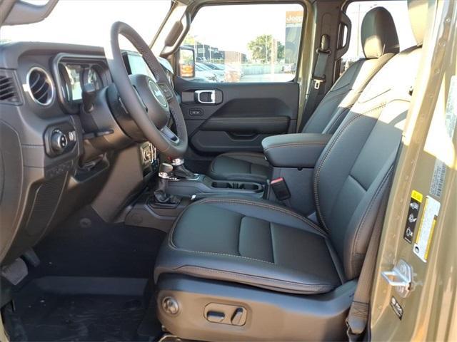 new 2025 Jeep Gladiator car, priced at $44,400