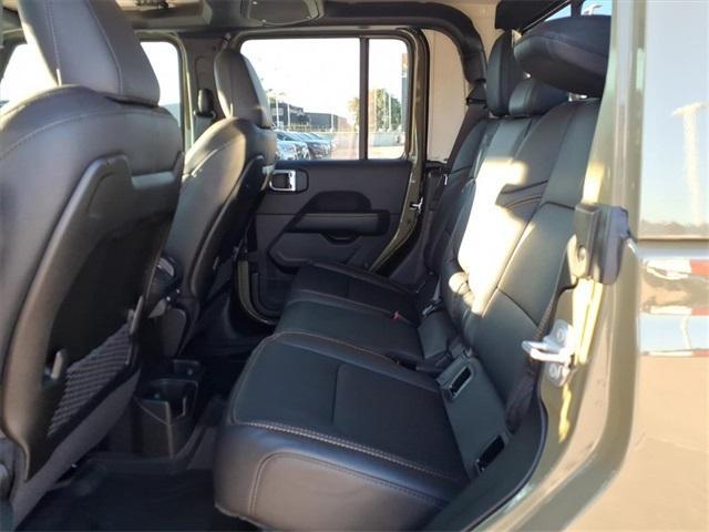 new 2025 Jeep Gladiator car, priced at $44,400