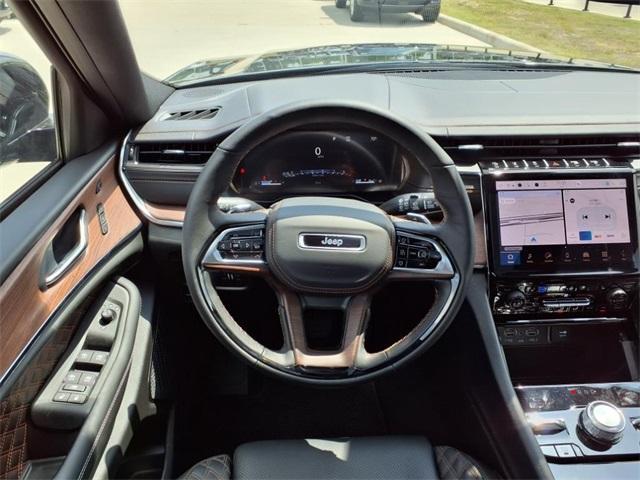 new 2025 Jeep Grand Cherokee car, priced at $58,475
