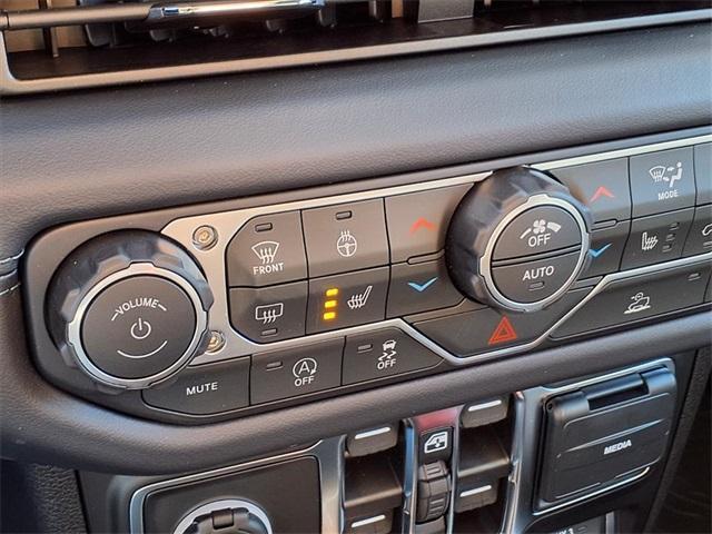 new 2026 Jeep Gladiator car, priced at $59,070