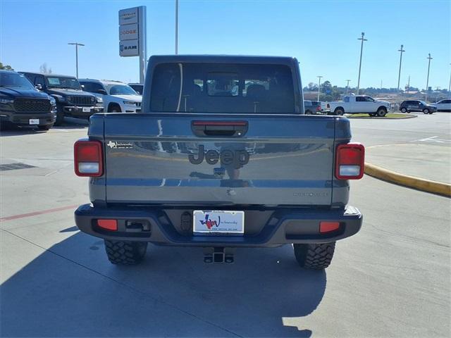 new 2025 Jeep Gladiator car, priced at $44,400