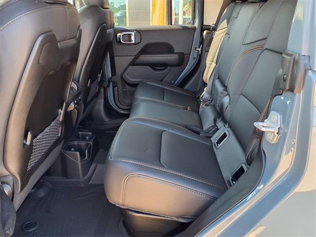 new 2025 Jeep Gladiator car, priced at $44,400