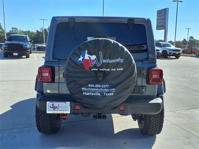 new 2025 Jeep Wrangler car, priced at $61,260