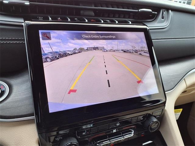 new 2025 Jeep Grand Cherokee car, priced at $43,270