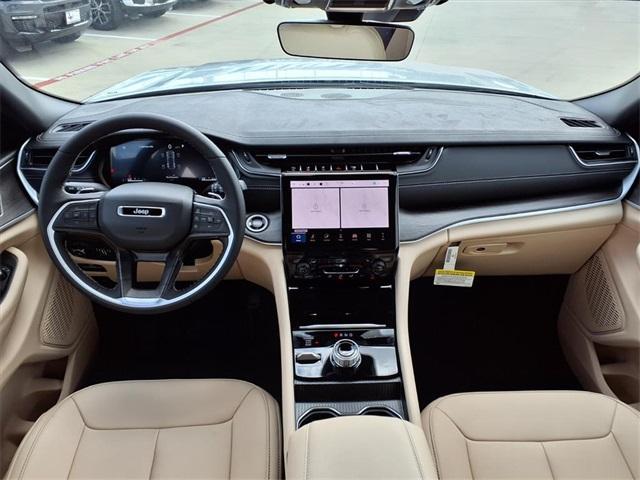 new 2025 Jeep Grand Cherokee car, priced at $43,270