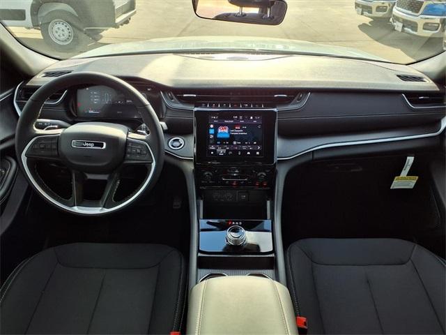 new 2025 Jeep Grand Cherokee L car, priced at $40,000