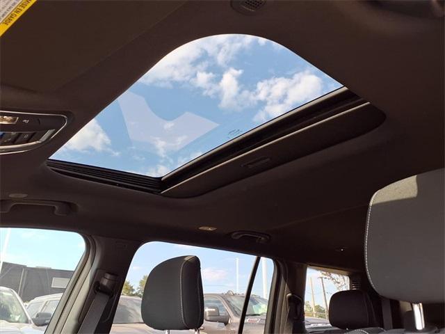 new 2025 Jeep Grand Cherokee L car, priced at $40,000