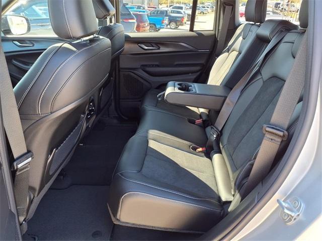 new 2025 Jeep Grand Cherokee car, priced at $42,183