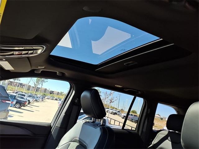 new 2025 Jeep Grand Cherokee car, priced at $42,183