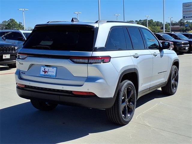 new 2025 Jeep Grand Cherokee car, priced at $42,183