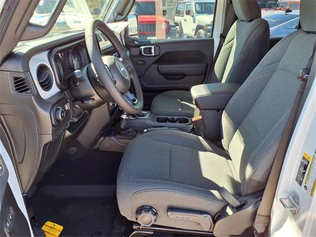 new 2026 Jeep Wrangler car, priced at $43,577