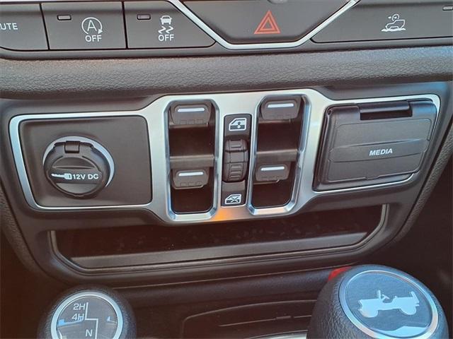 new 2026 Jeep Wrangler car, priced at $43,577