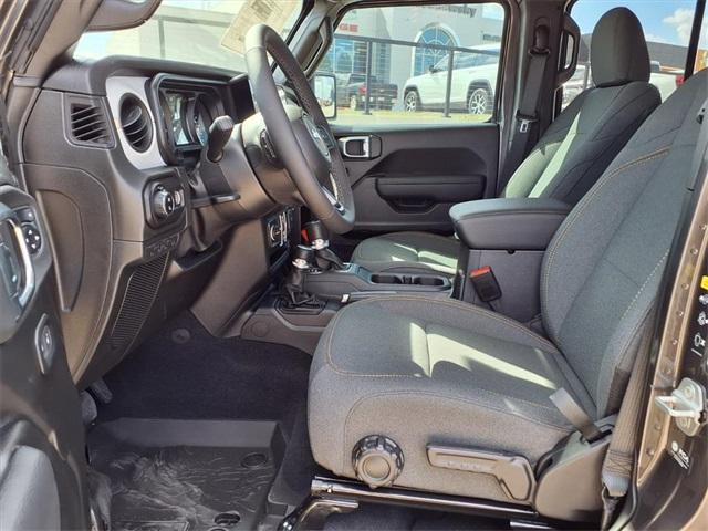 new 2025 Jeep Gladiator car, priced at $43,061