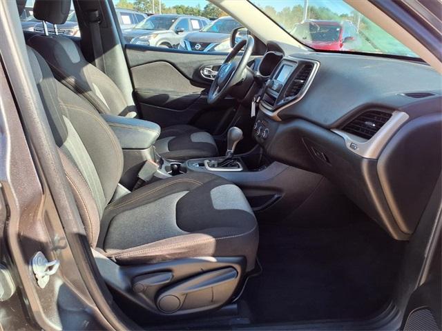 used 2017 Jeep Cherokee car, priced at $10,974