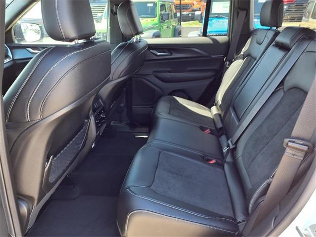 new 2025 Jeep Grand Cherokee car, priced at $37,185
