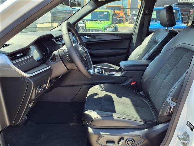 new 2025 Jeep Grand Cherokee car, priced at $37,185