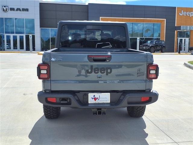 new 2025 Jeep Gladiator car, priced at $45,830
