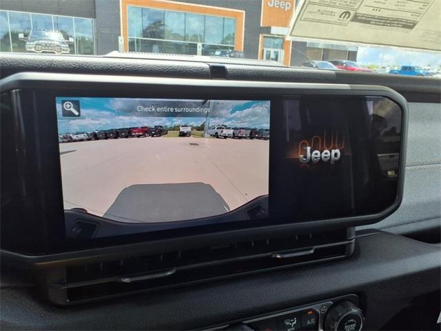 new 2025 Jeep Gladiator car, priced at $45,830