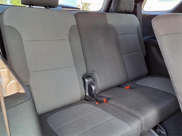 used 2023 Chevrolet Traverse car, priced at $25,628