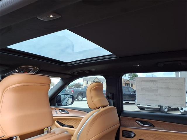 new 2025 Jeep Grand Cherokee L car, priced at $65,846