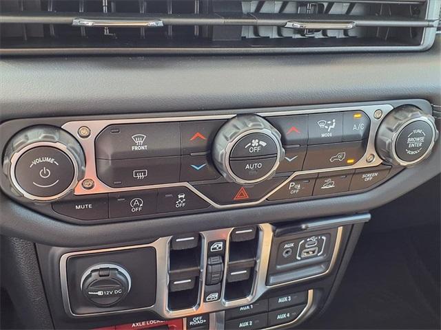 new 2025 Jeep Gladiator car, priced at $44,525