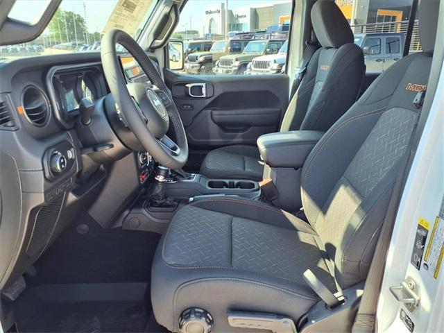 new 2025 Jeep Gladiator car, priced at $44,525