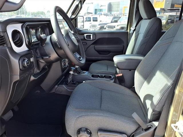 new 2025 Jeep Gladiator car, priced at $40,662